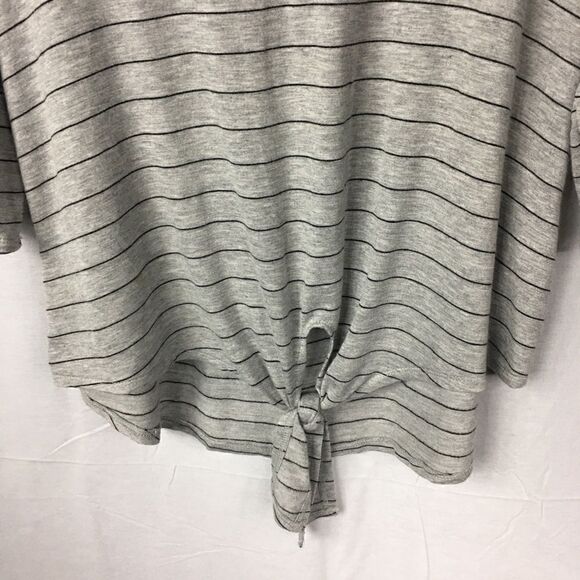 Truself gray striped Medium short sleeved teeshirt - Picture 2 of 5